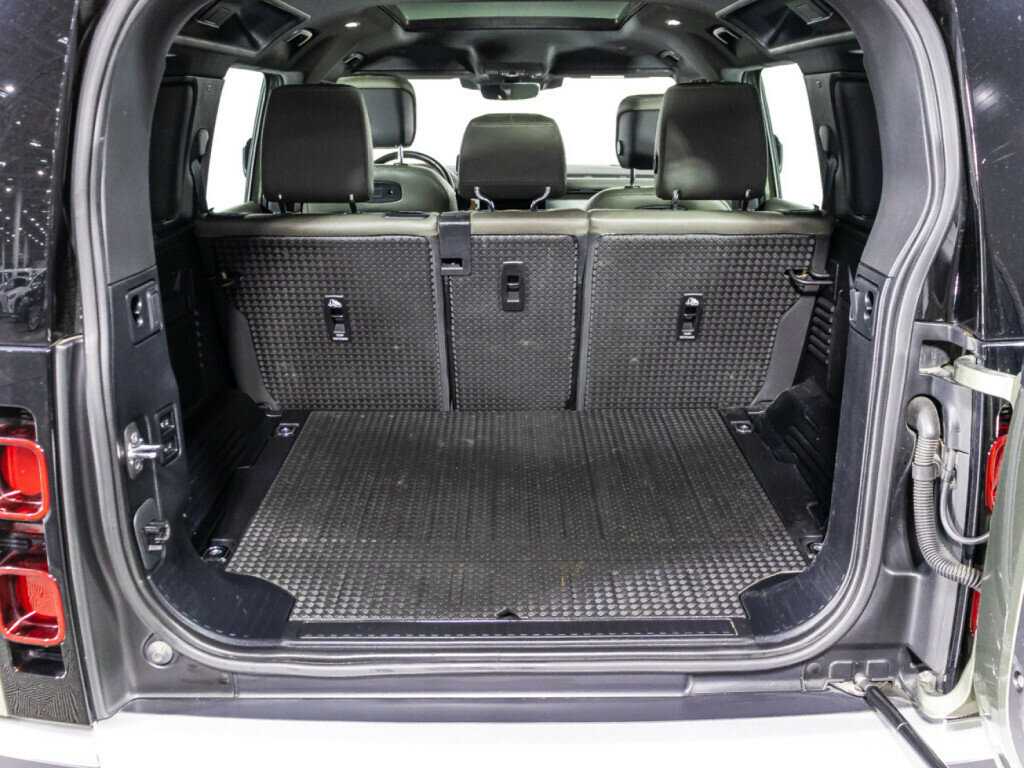Land Rover Defender 110, 2021 Фото №15