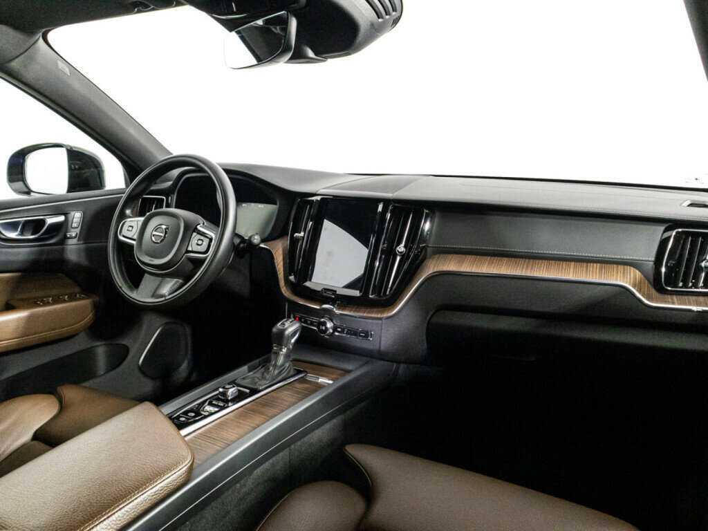 Volvo XC60, 2021 Фото №9