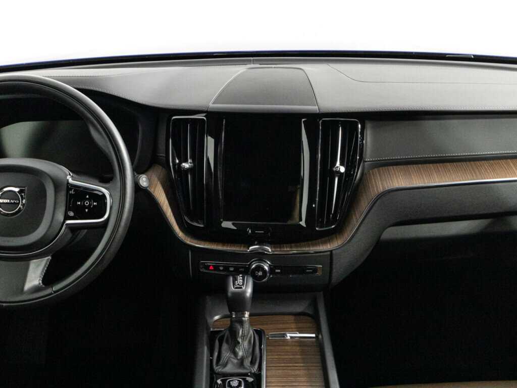 Volvo XC60, 2021 Фото №14