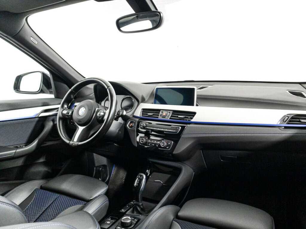 BMW X1 20i xDrive, 2020 Фото №9