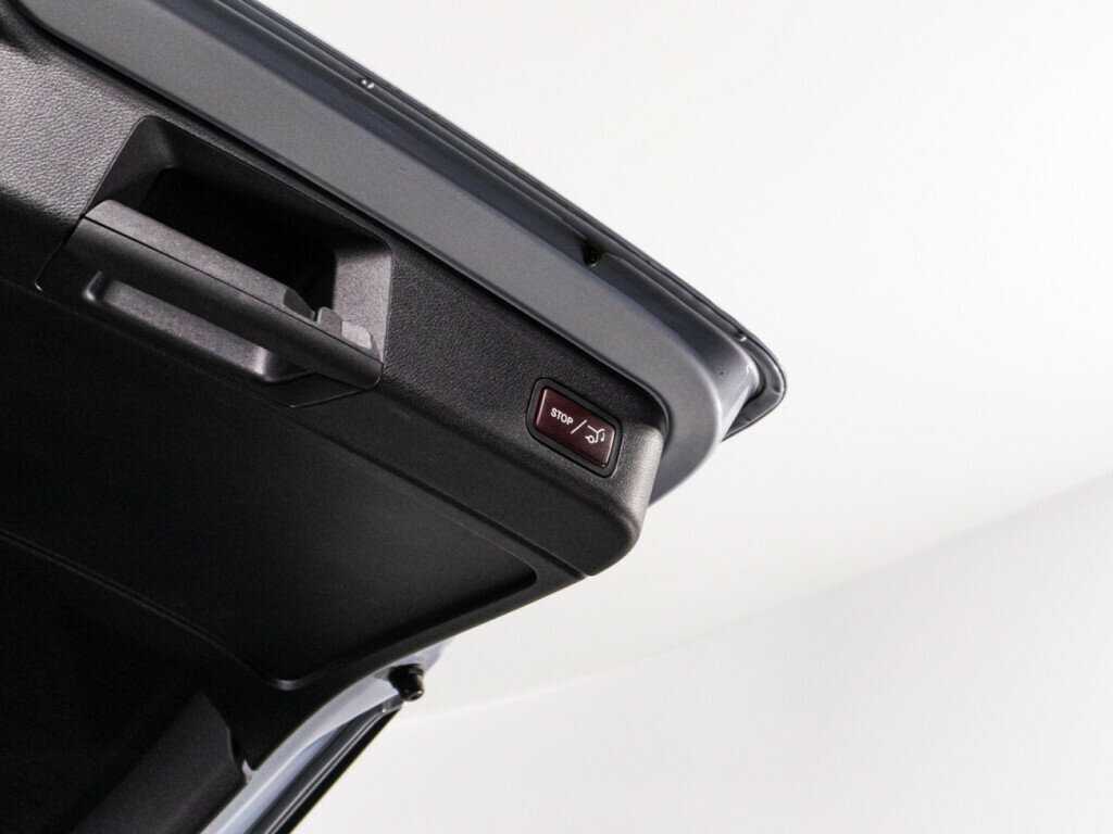 Mercedes-Benz GLE 300, 2017 Фото №16