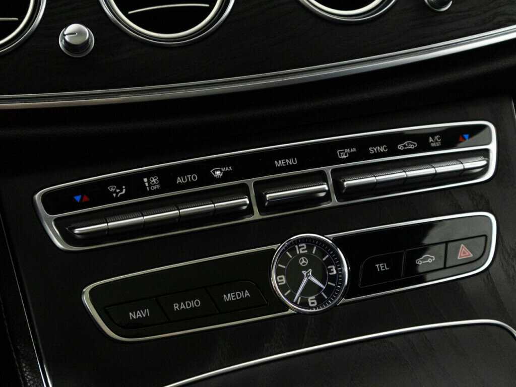 Mercedes-Benz E-Класс 200, 2019 Фото №18