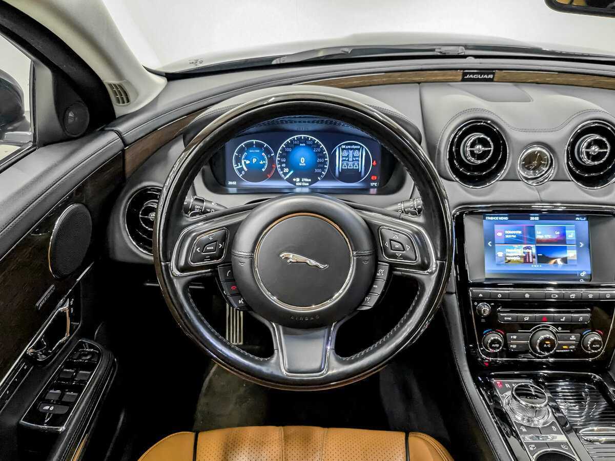 Jaguar XJ, 2017 Фото №23