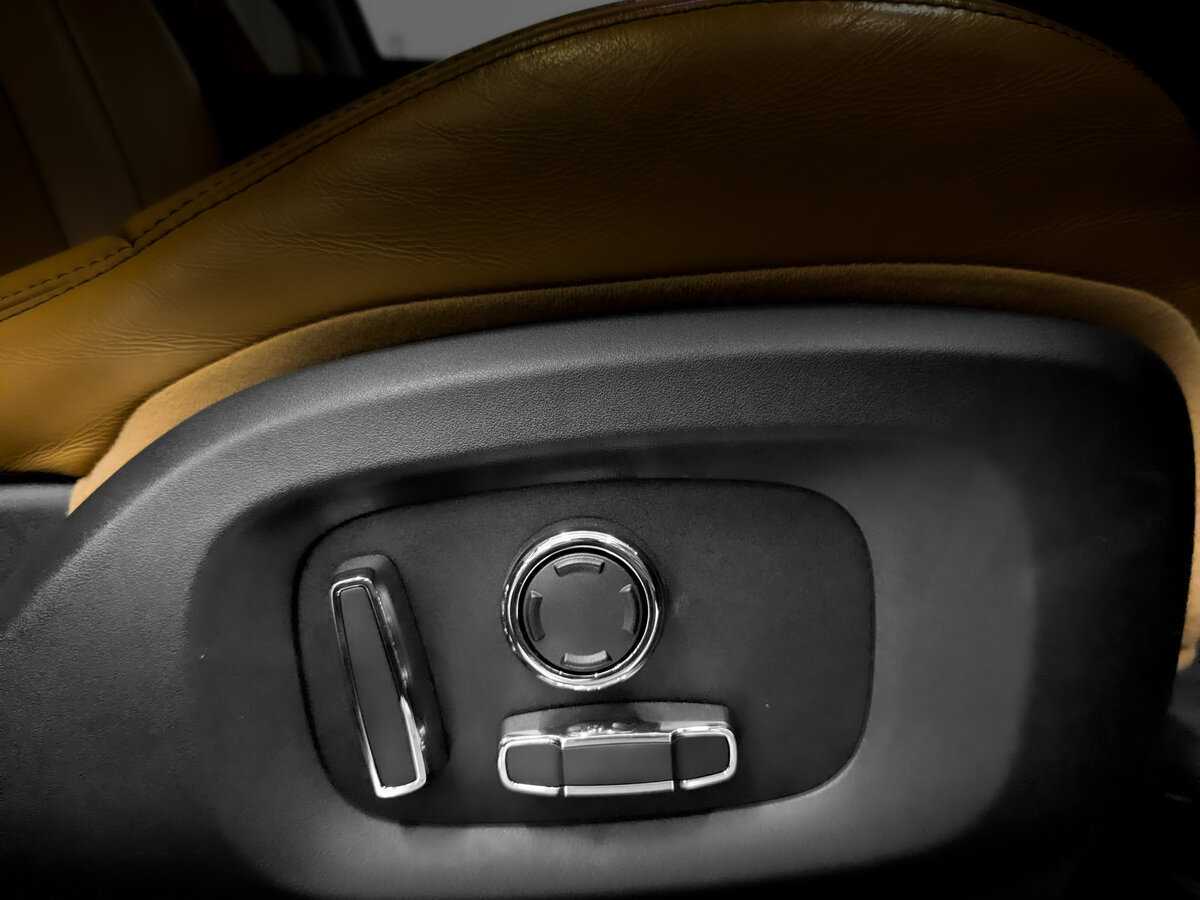 Jaguar XJ, 2017 Фото №26