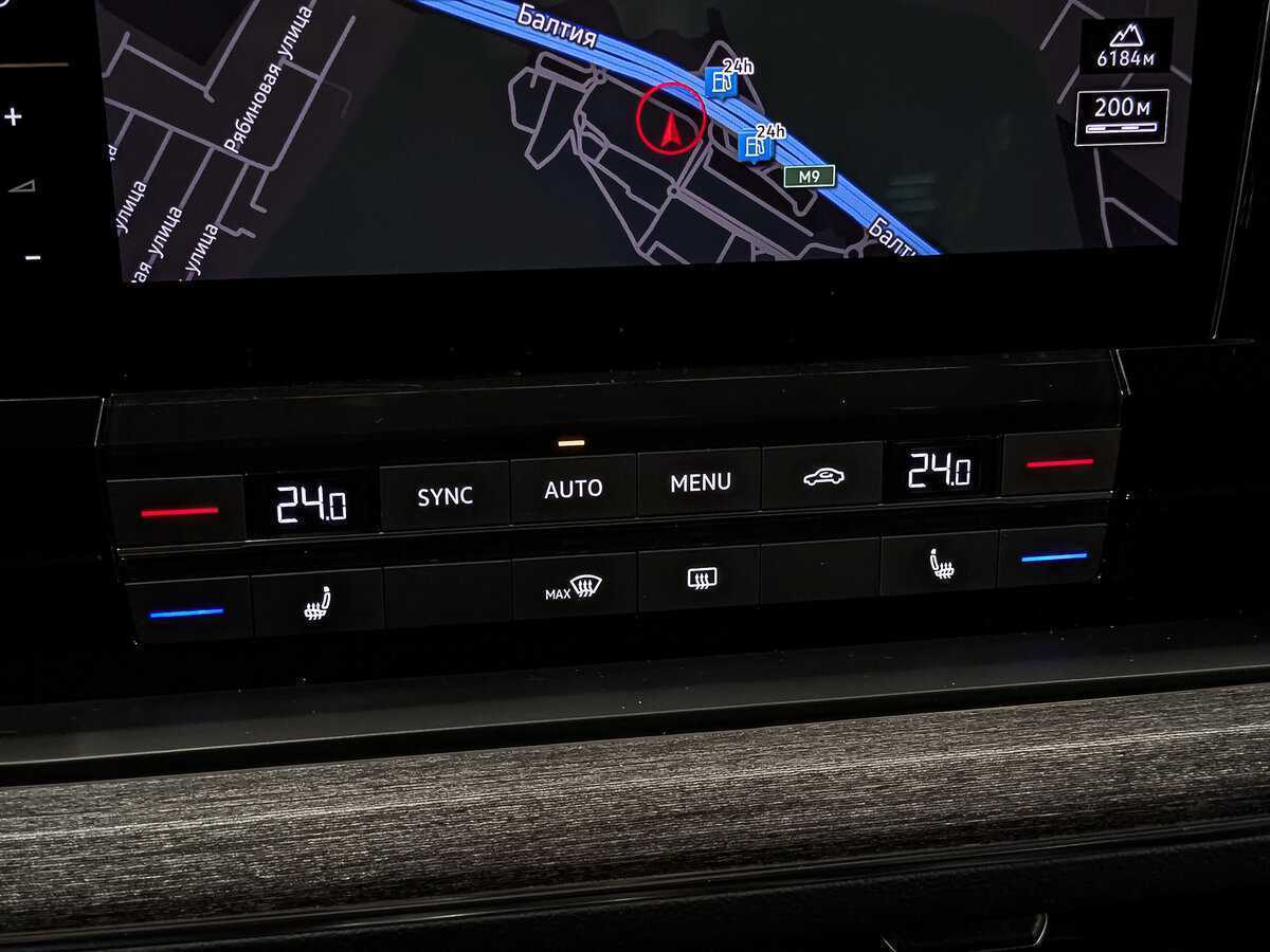 Volkswagen Touareg, 2018 Фото №21