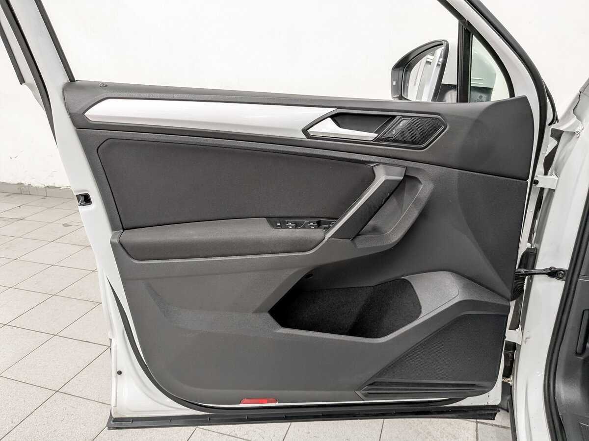 Volkswagen Tiguan, 2021 Фото №19