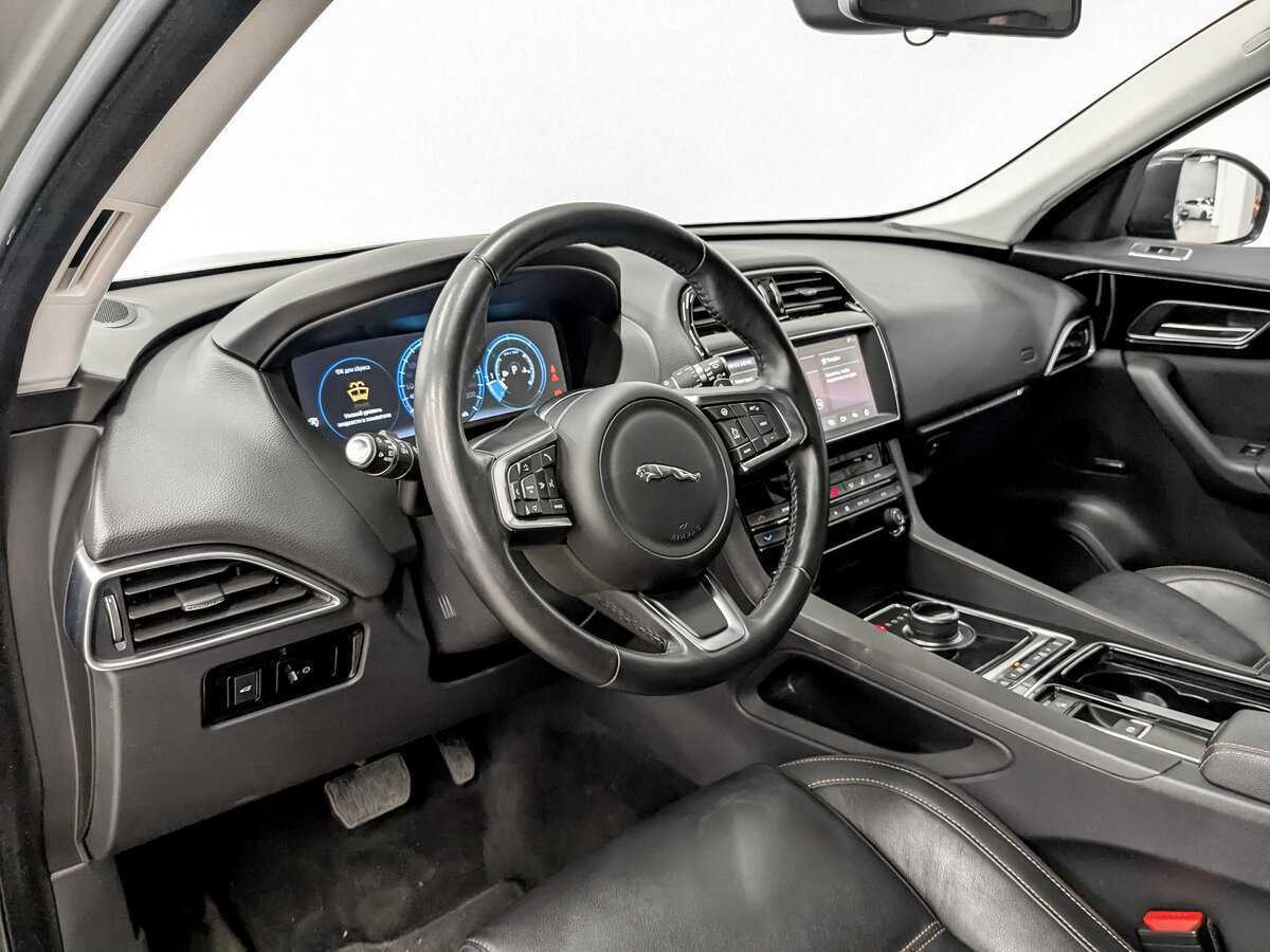 Jaguar F-Pace, 2018 Фото №16