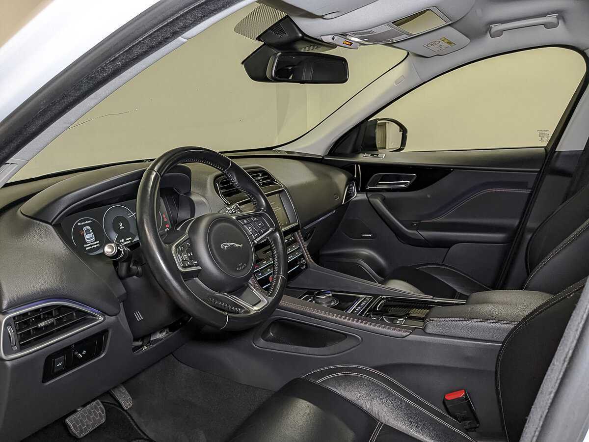 Jaguar F-Pace, 2018 Фото №13