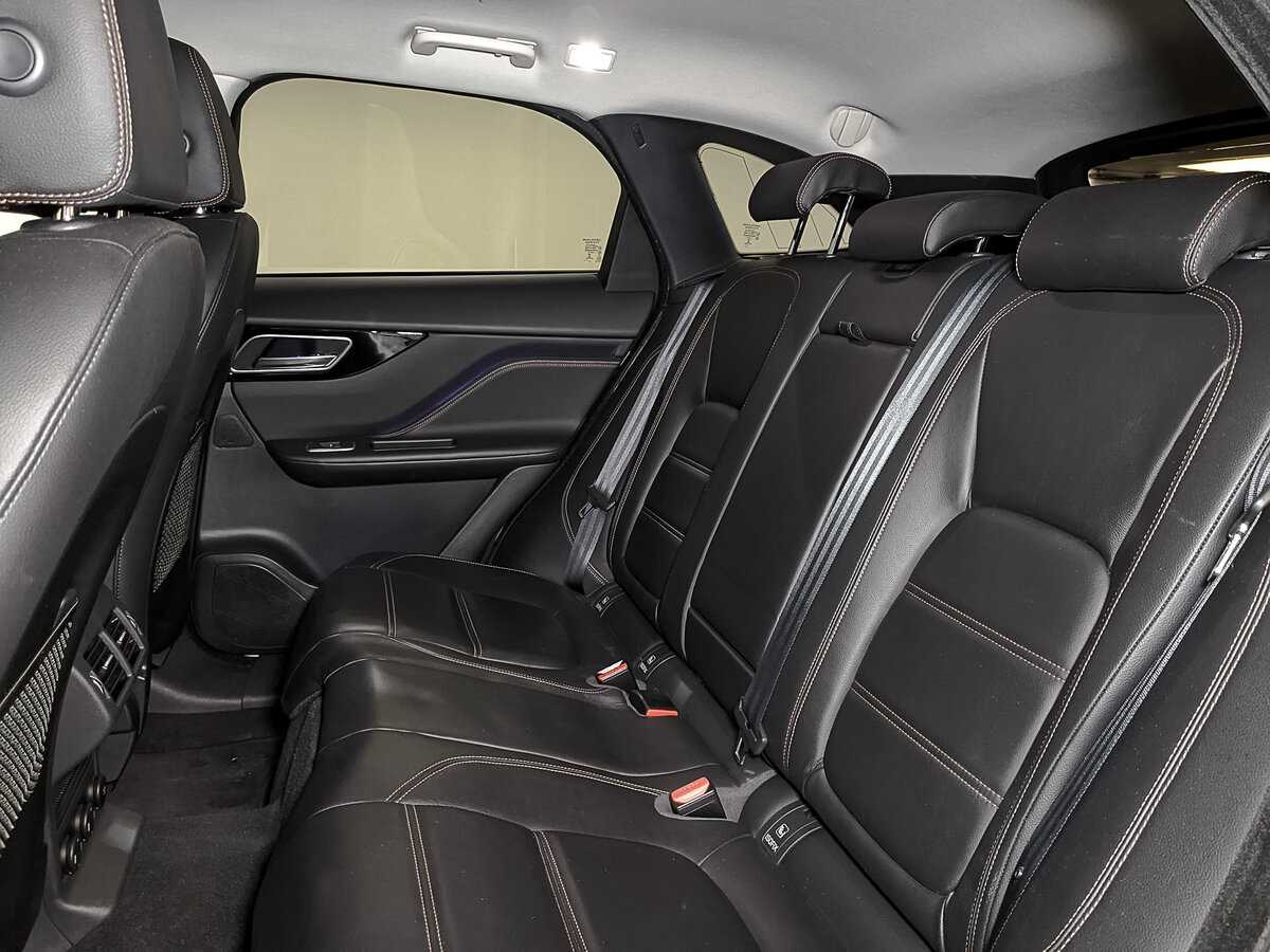 Jaguar F-Pace, 2018 Фото №16