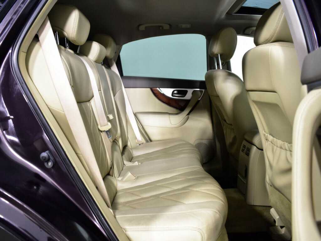 Infiniti FX37, 2011 Фото №10