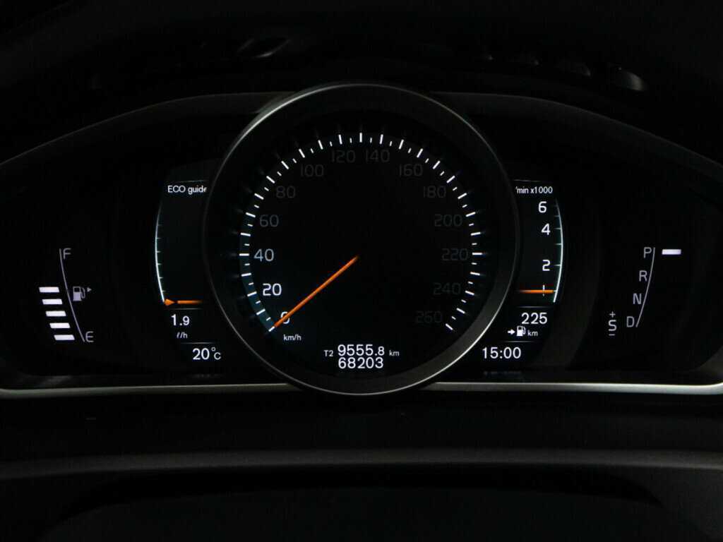 Volvo V40 Cross Country, 2019 Фото №12