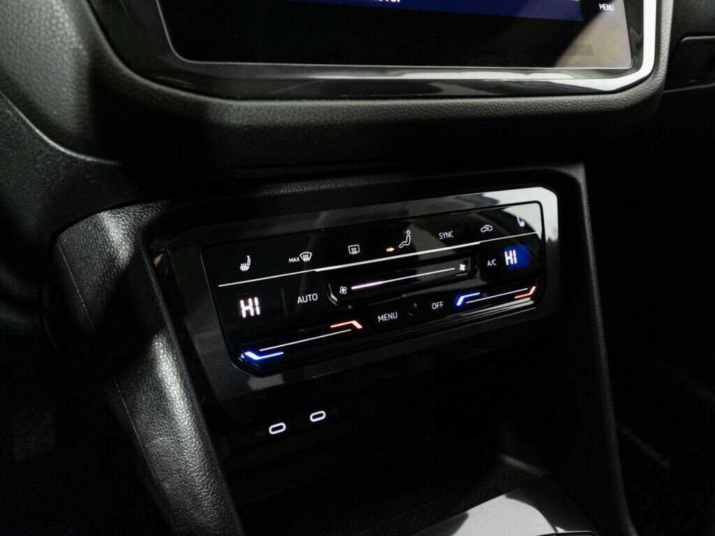 Volkswagen Tiguan, 2022 Фото №19