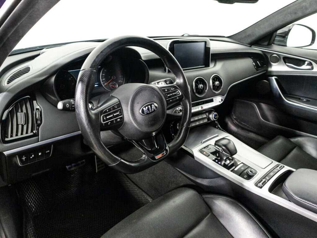 Kia Stinger, 2018 Фото №11