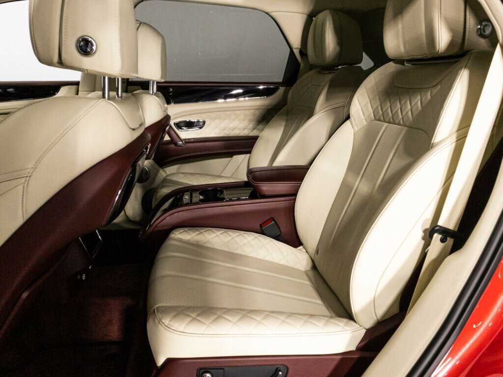 Bentley Bentayga Speed, 2020 Фото №8