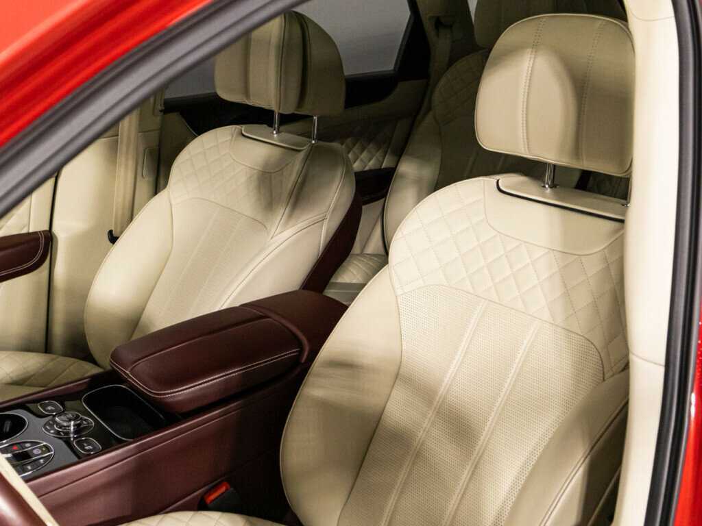 Bentley Bentayga Speed, 2020 Фото №19