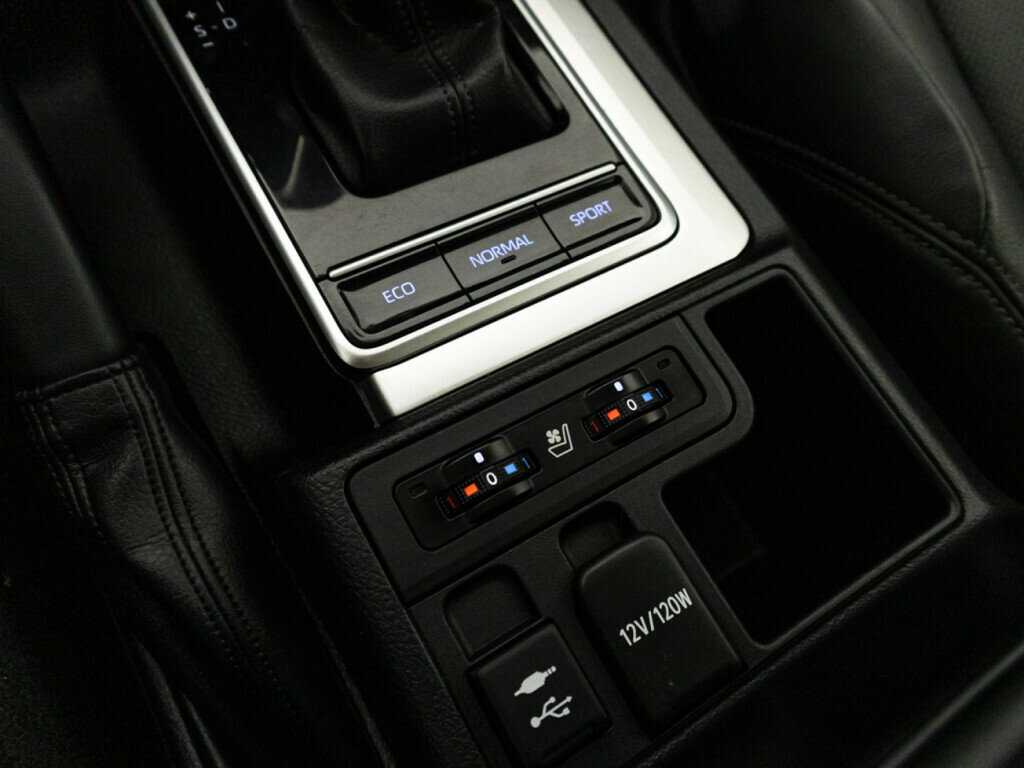 Toyota Land Cruiser Prado, 2018 Фото №17