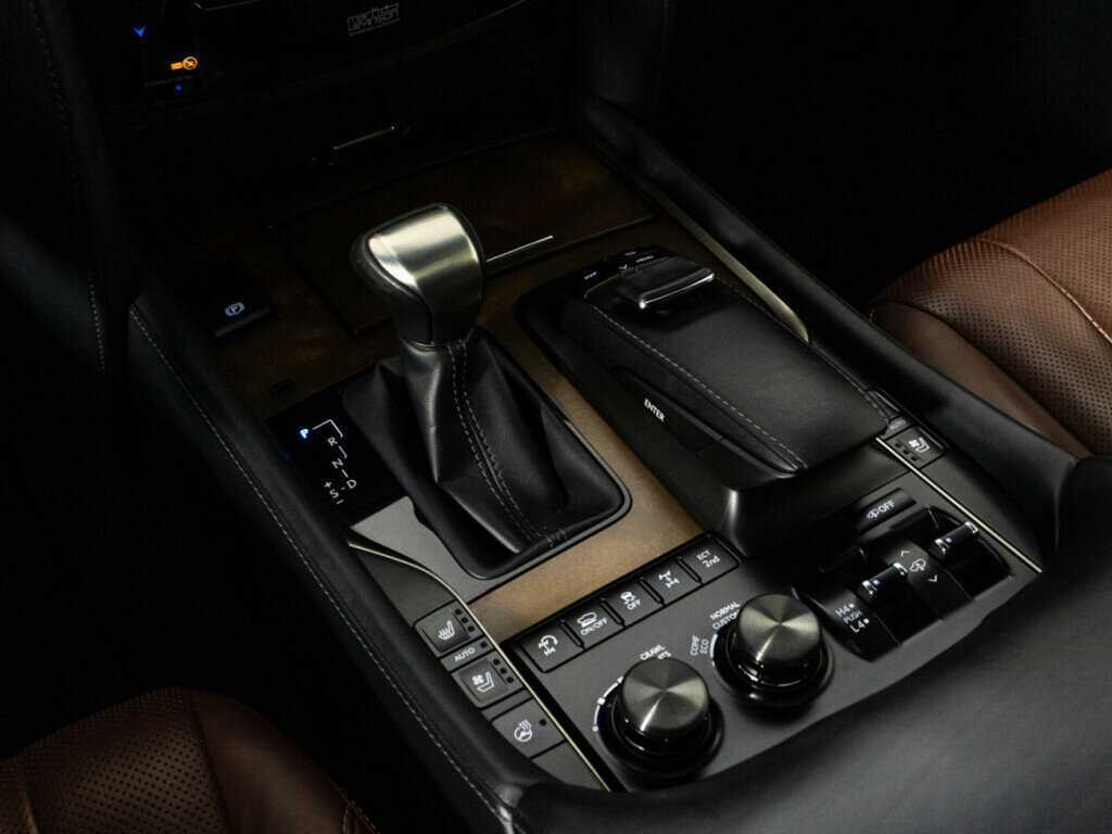 Lexus LX 570, 2018 Фото №18