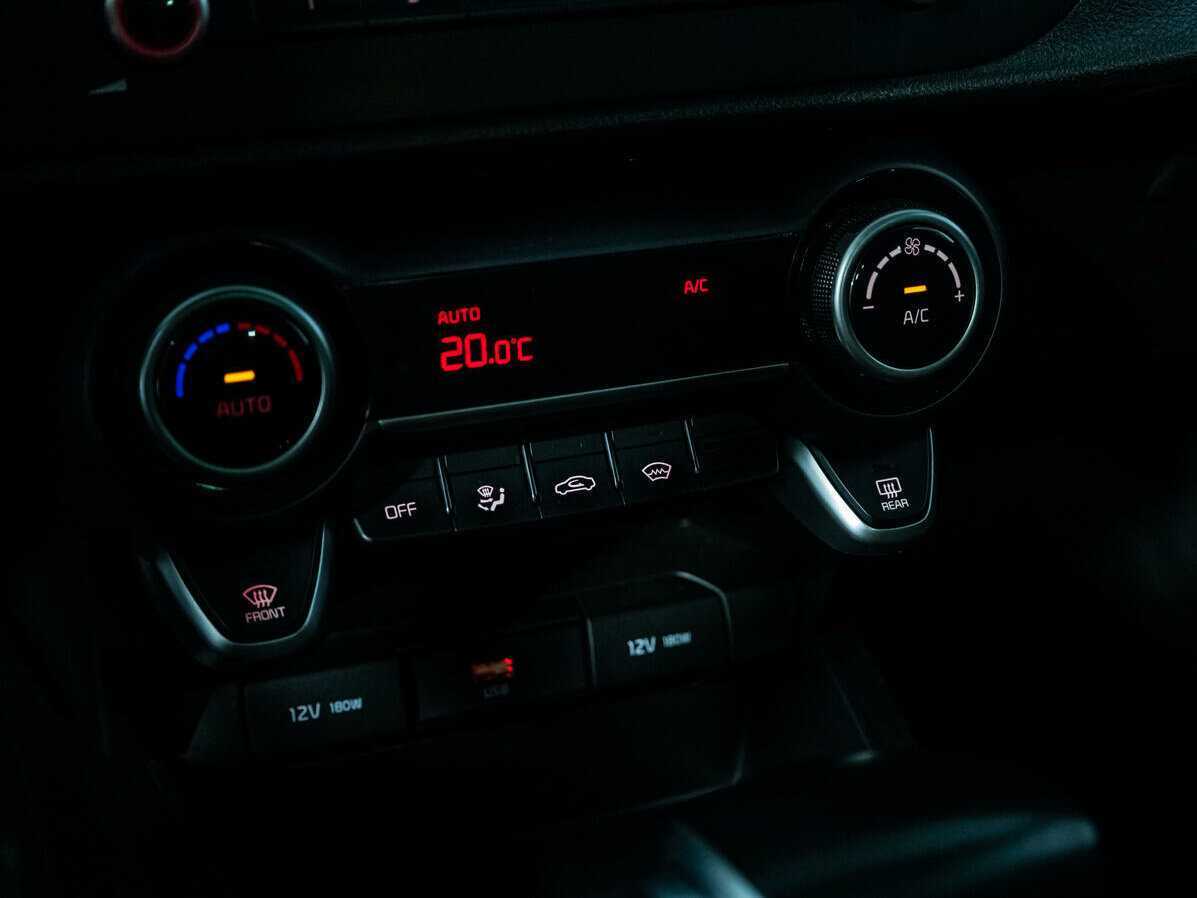 Kia Rio, 2021 Фото №14