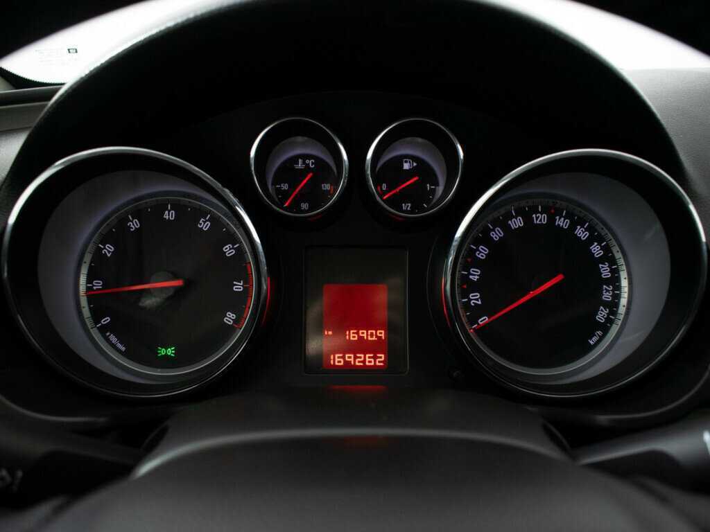 Opel Insignia, 2011 Фото №12