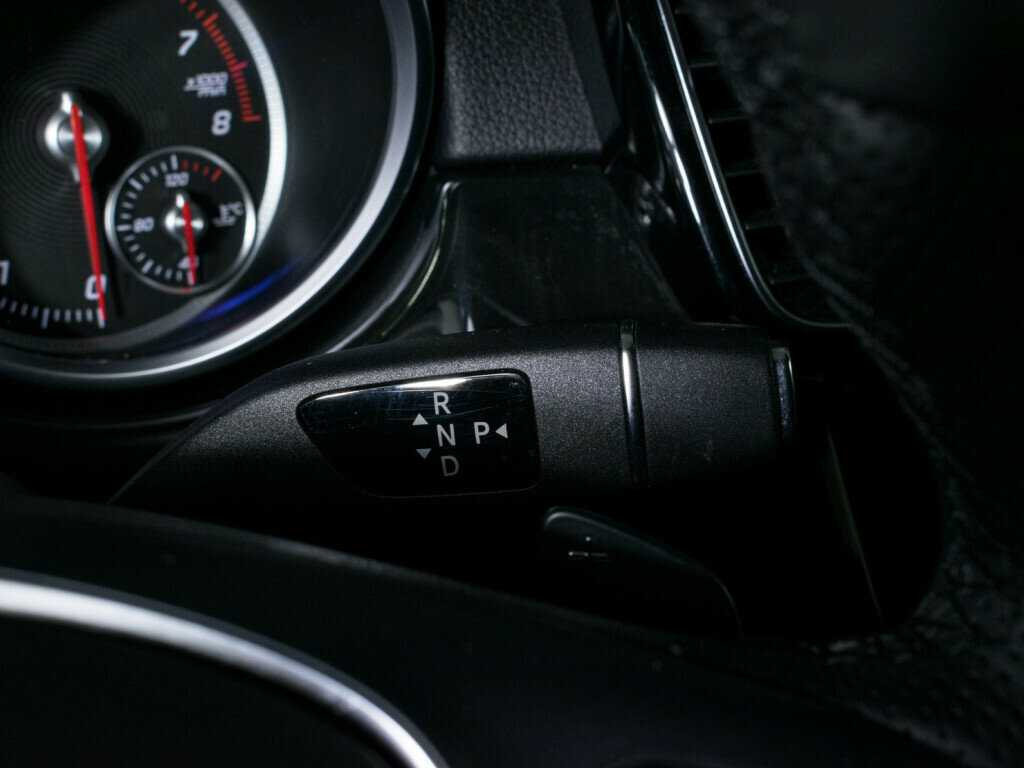 Mercedes-Benz GLE 300, 2015 Фото №16