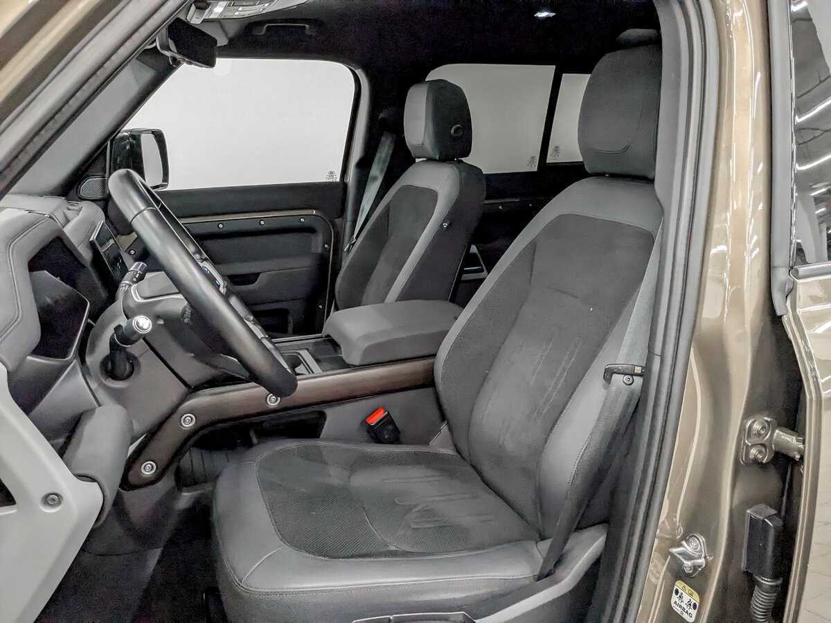 Land Rover Defender 110, 2021 Фото №18