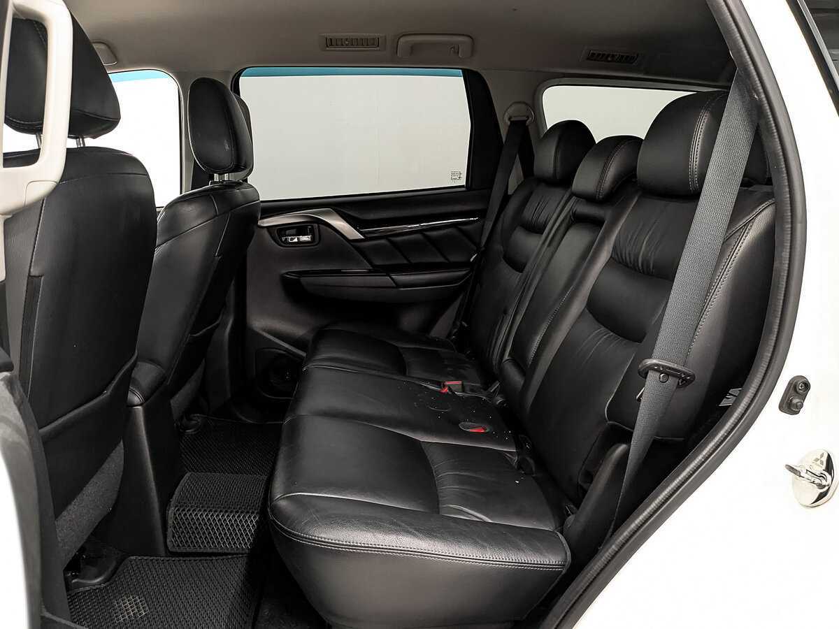 Mitsubishi Pajero Sport, 2017 Фото №16