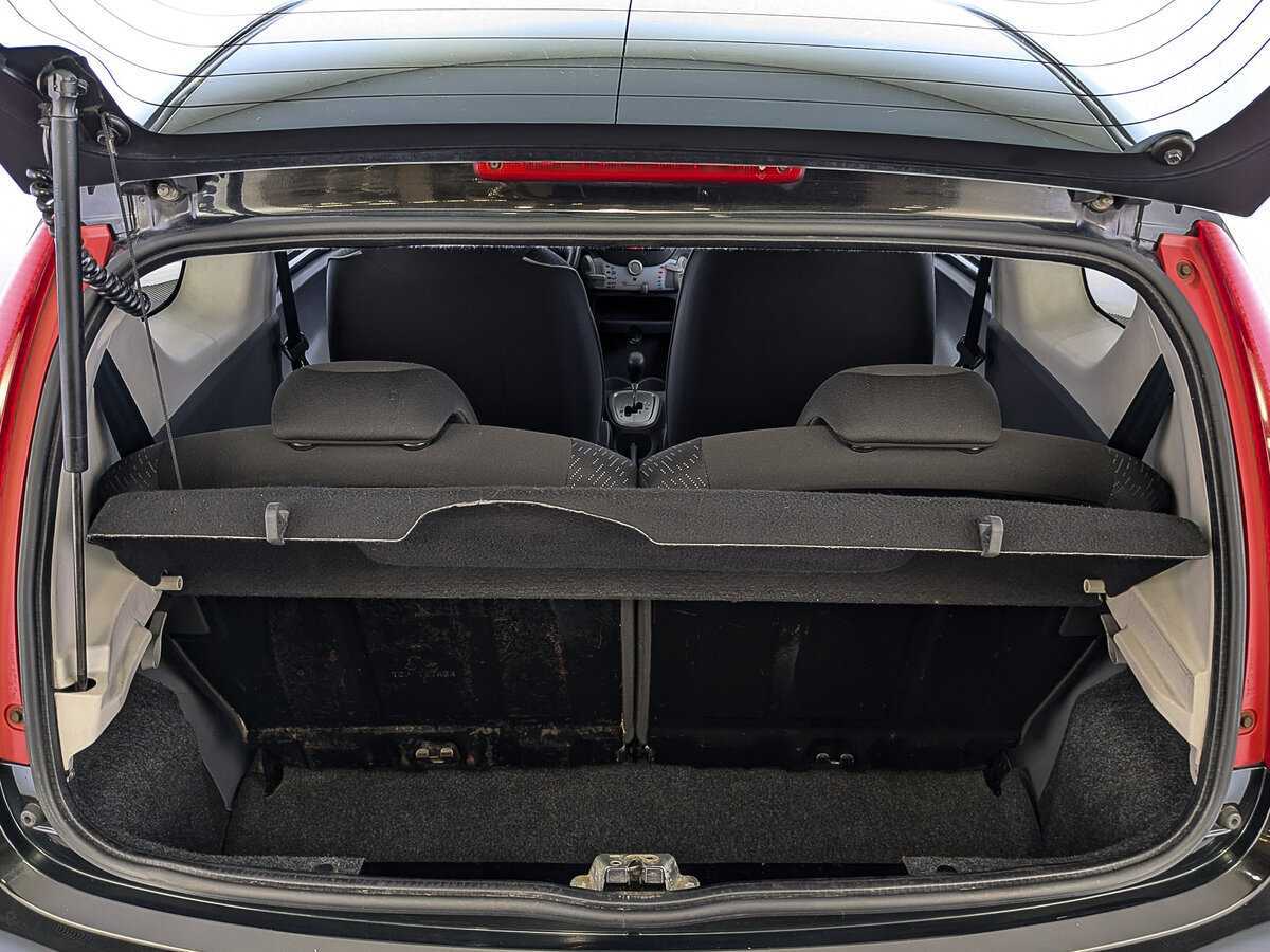 Peugeot 107, 2010 Фото №10