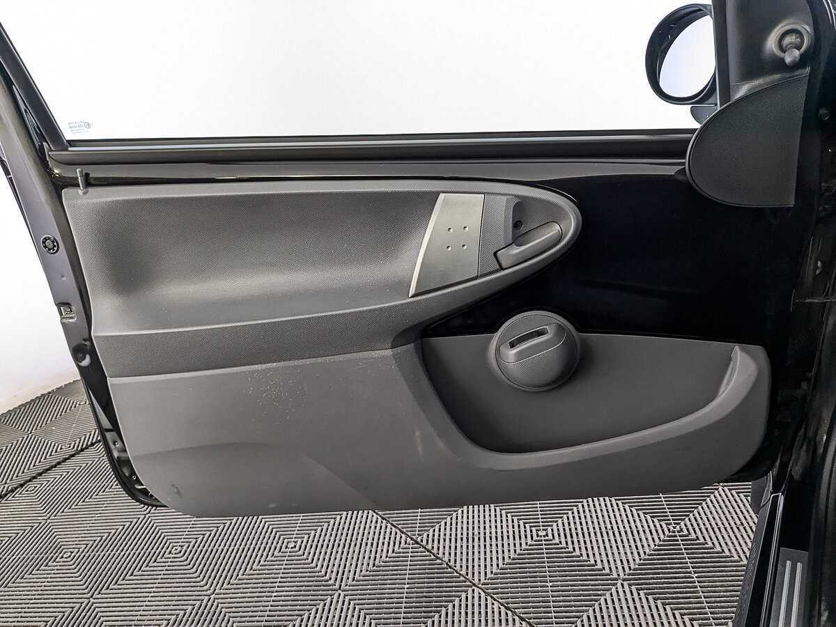 Peugeot 107, 2010 Фото №17