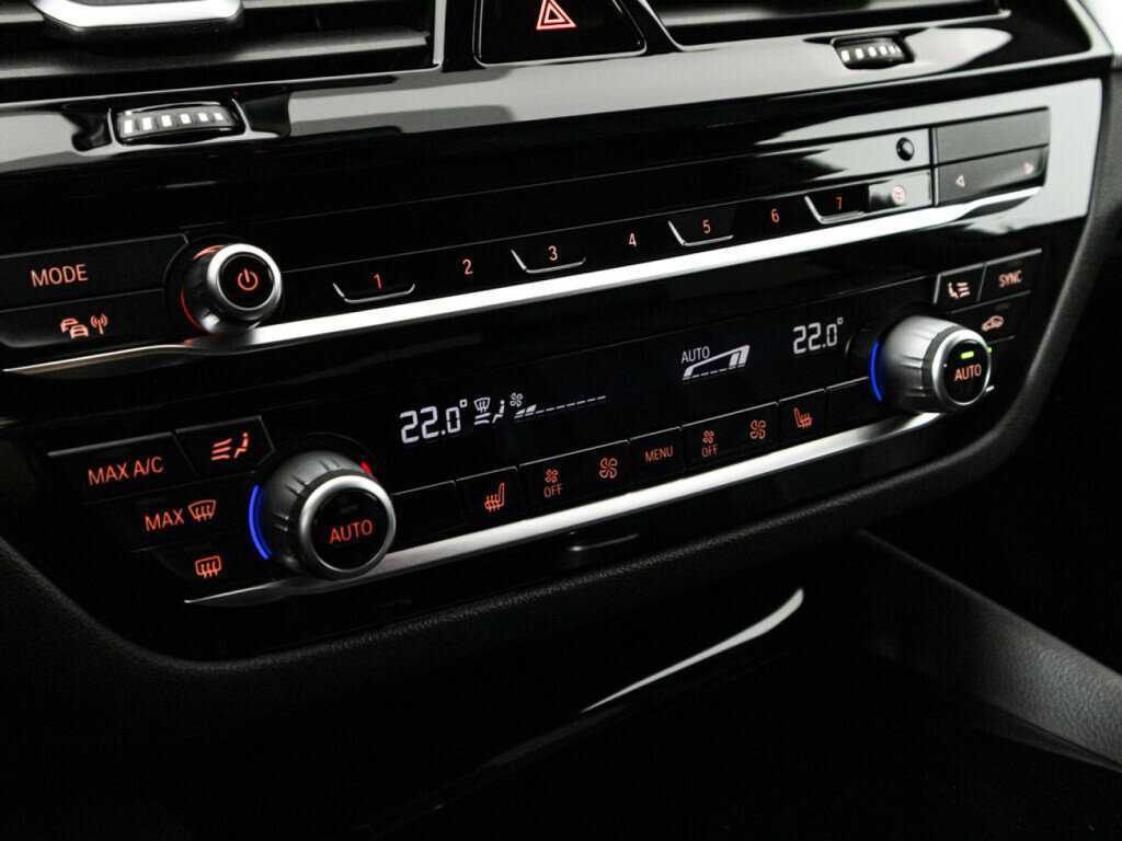 BMW 5 серии 520i, 2020 Фото №18