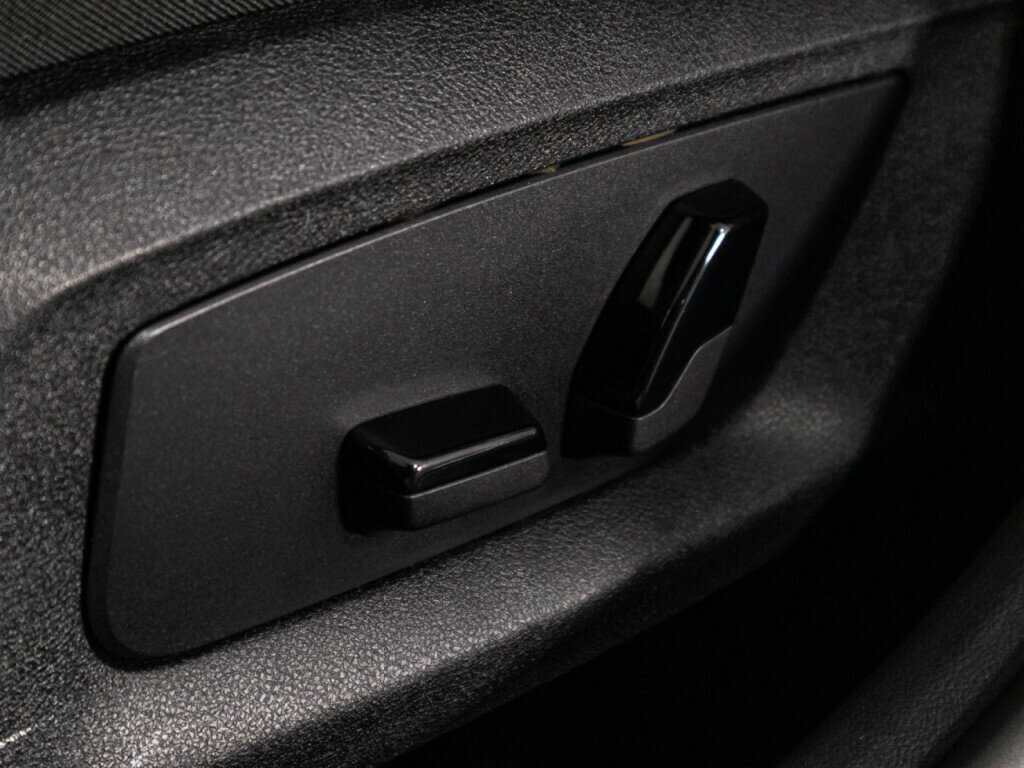 BMW 5 серии 520i, 2020 Фото №20