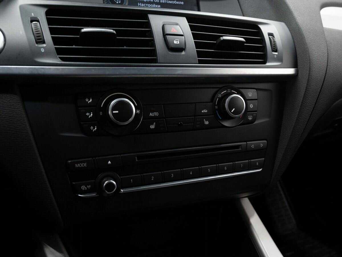 BMW X3 20d xDrive, 2011 Фото №21