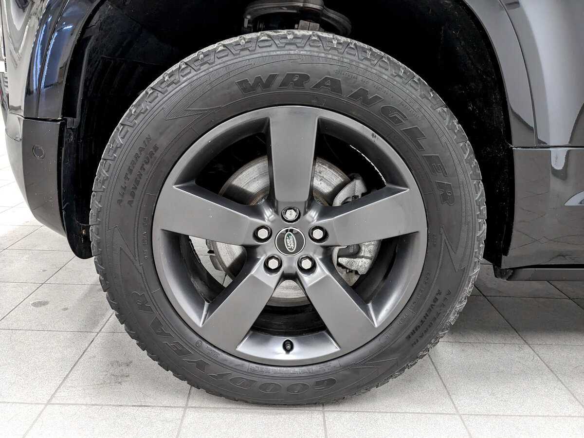 Land Rover Defender 90, 2021 Фото №17