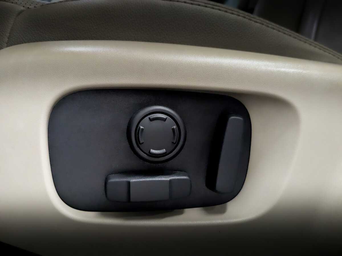 Land Rover Discovery, 2018 Фото №21