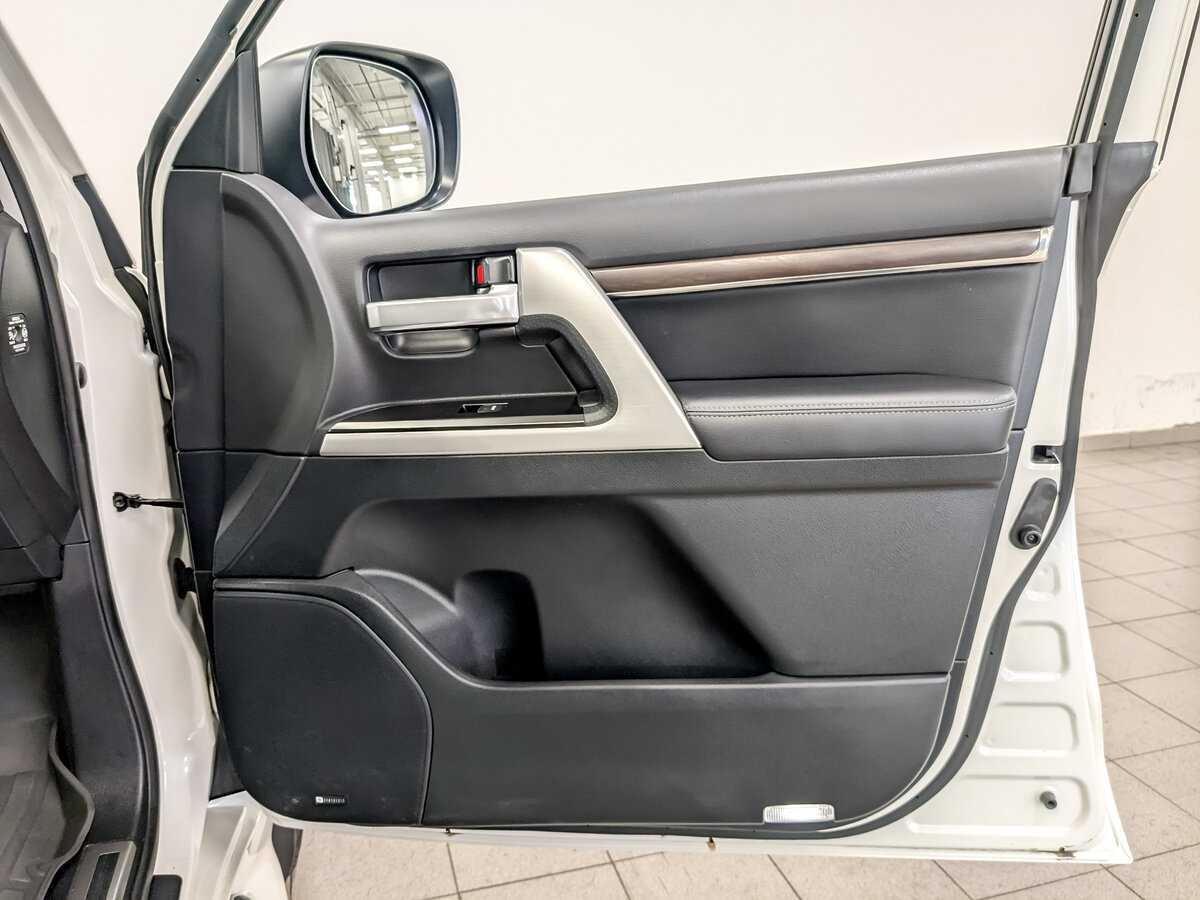 Toyota Land Cruiser, 2020 Фото №25
