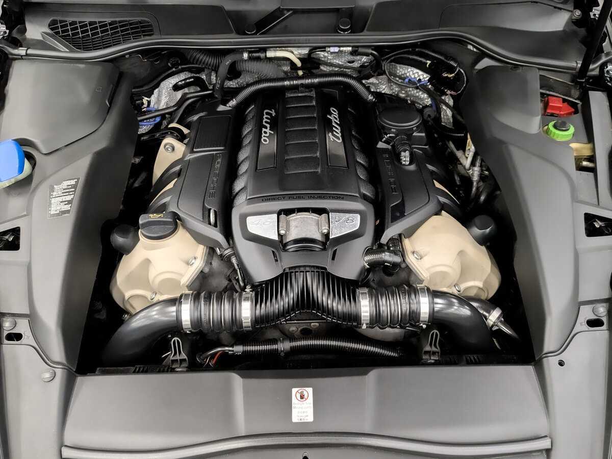Porsche Cayenne Turbo, 2012 Фото №9