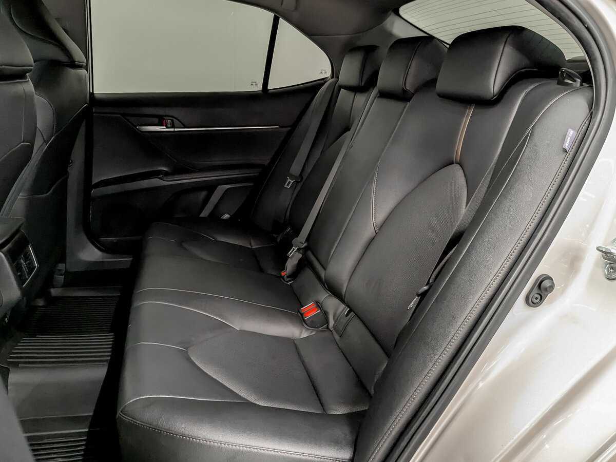 Toyota Camry, 2022 Фото №12