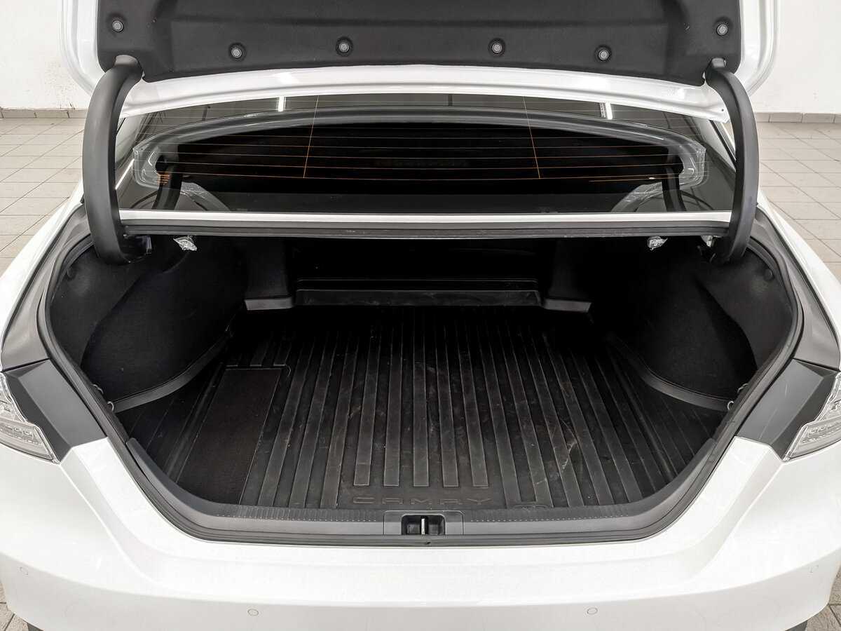 Toyota Camry, 2022 Фото №10