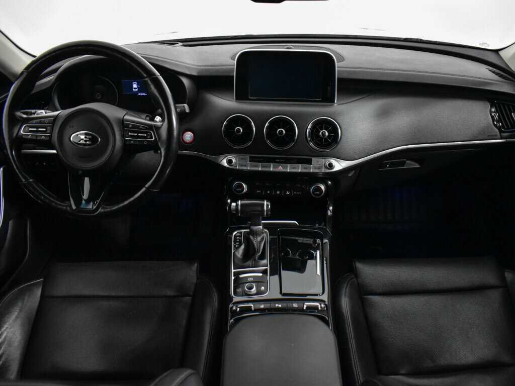 Kia Stinger, 2018 Фото №12