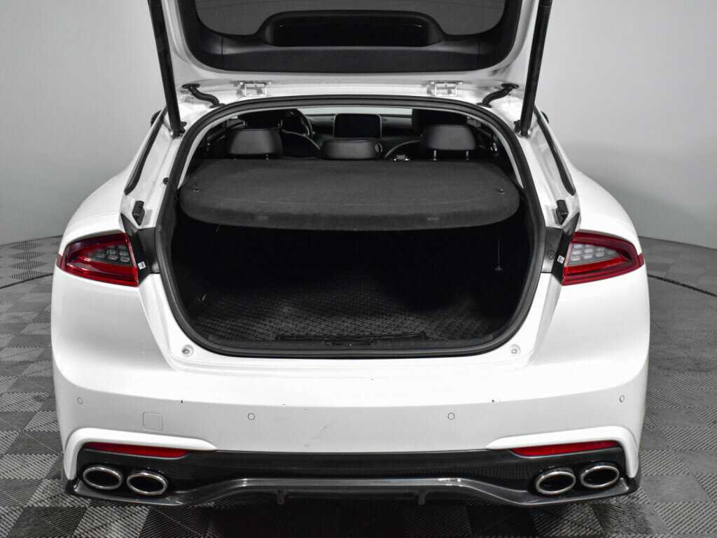 Kia Stinger, 2018 Фото №19