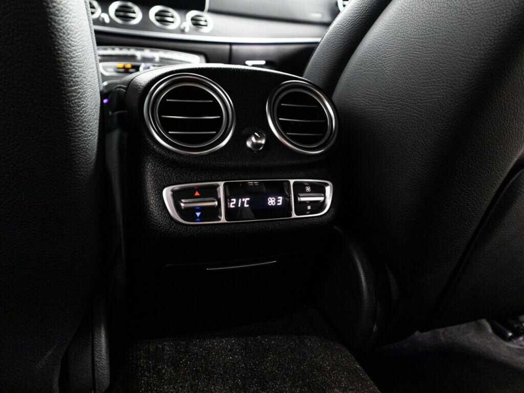 Mercedes-Benz E-Класс 400 d, 2018 Фото №25