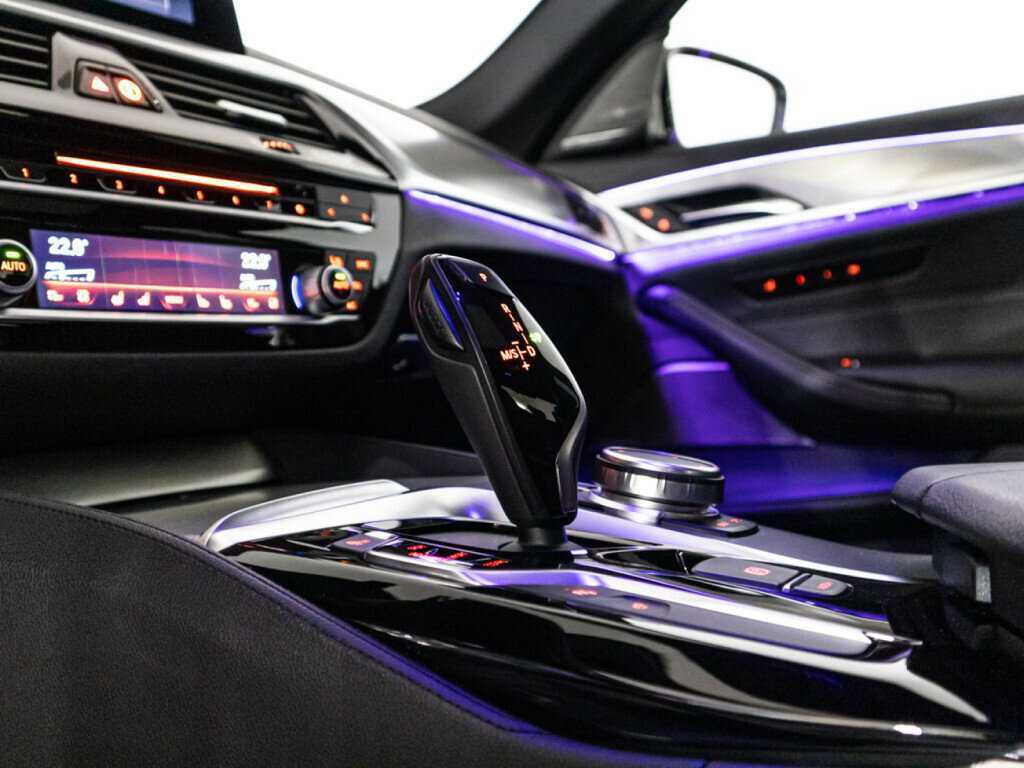 BMW 5 серии 540d xDrive, 2020 Фото №33