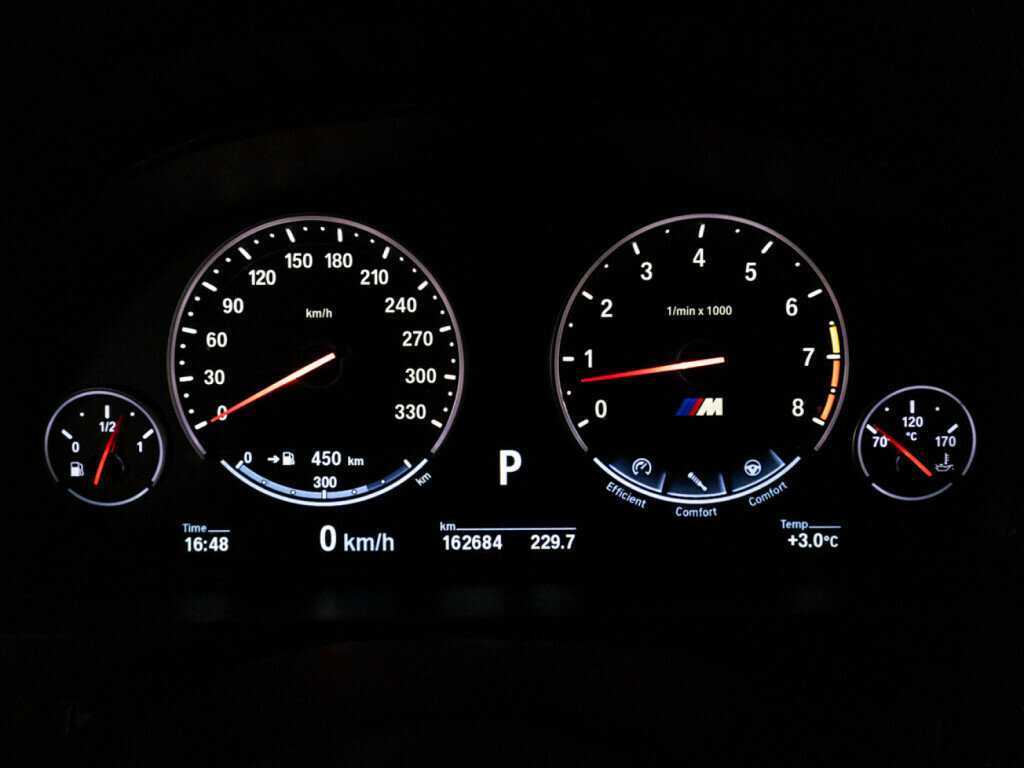 BMW X6 M, 2015 Фото №12