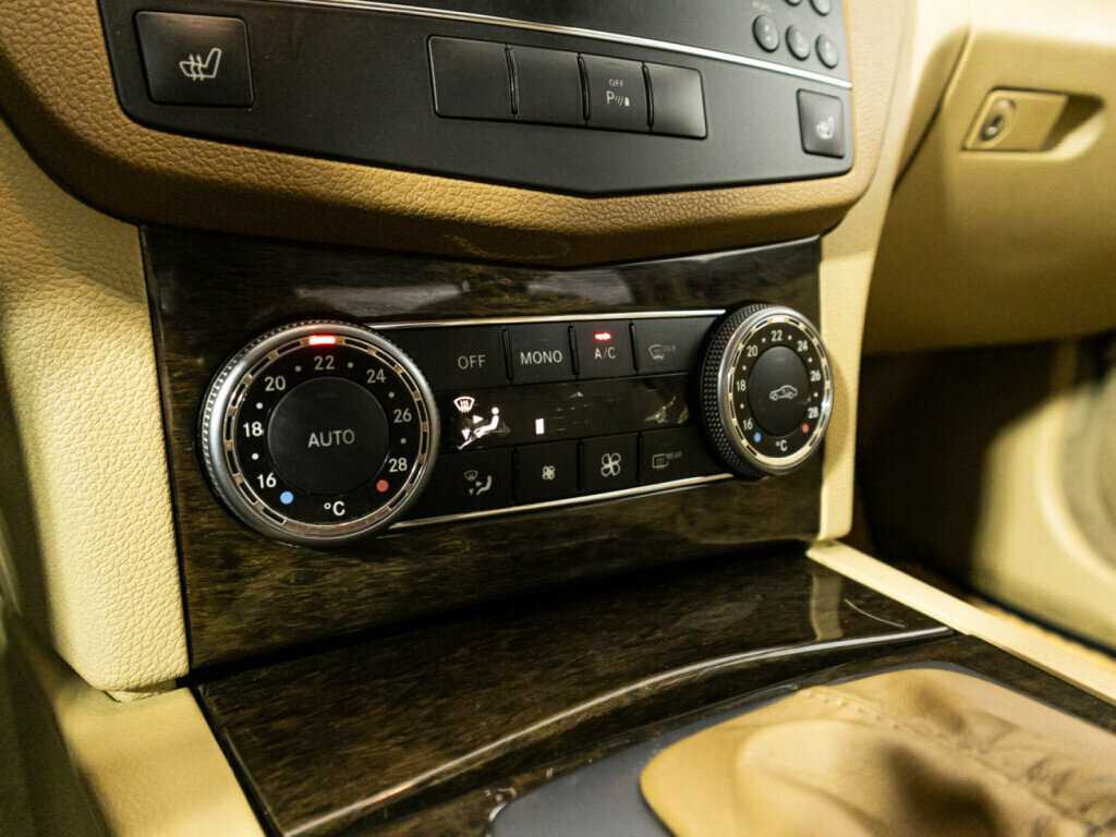 Mercedes-Benz C-Класс 230, 2008 Фото №15