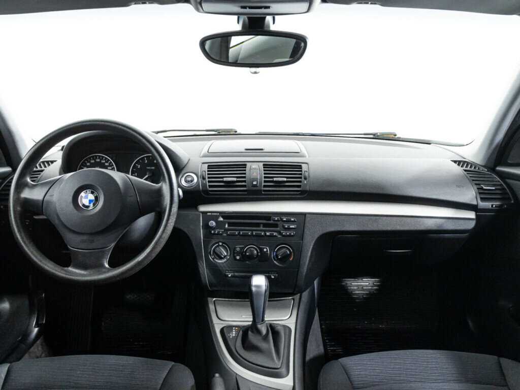 BMW 1 серии 116i, 2011 Фото №13