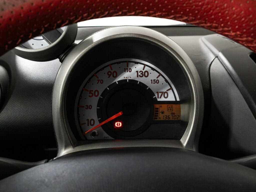 Peugeot 107, 2010 Фото №12