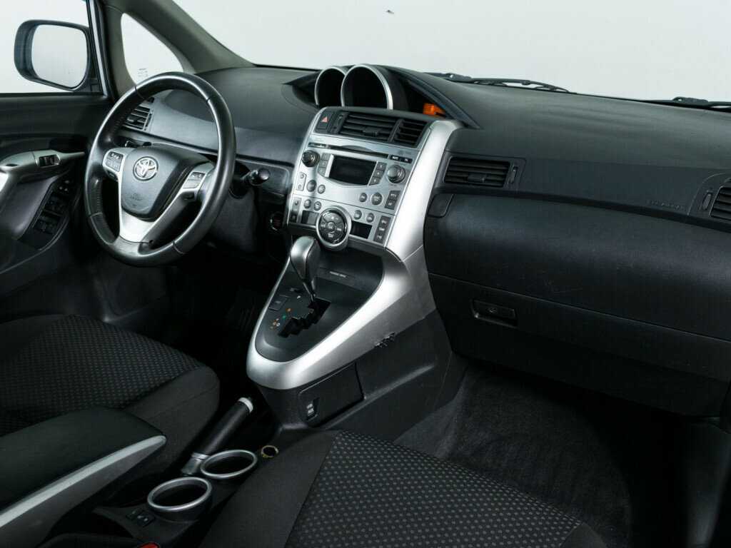 Toyota Verso, 2011 - 302 452 км. | Фото №8