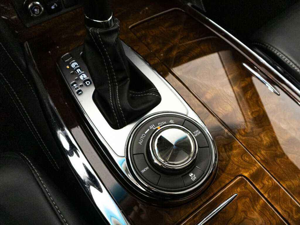 Infiniti QX80, 2017 Фото №24