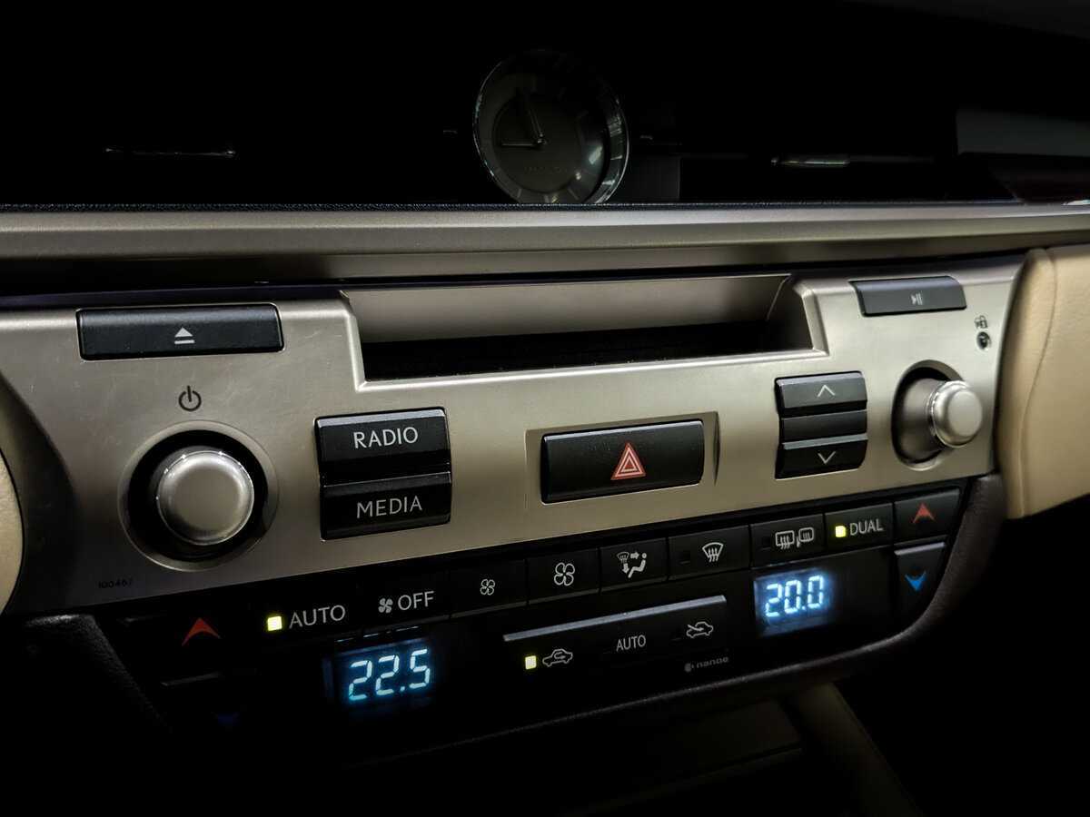 Lexus ES 200, 2015 Фото №28