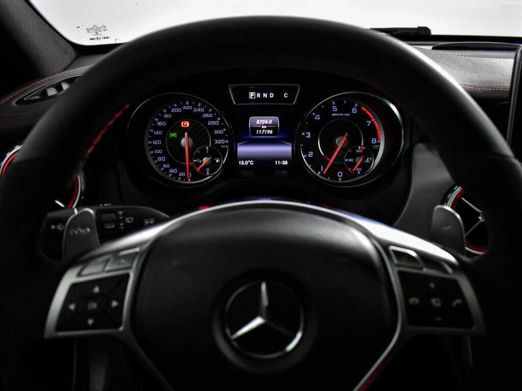 Mercedes-Benz GLA AMG 45 AMG, 2015 Фото №26