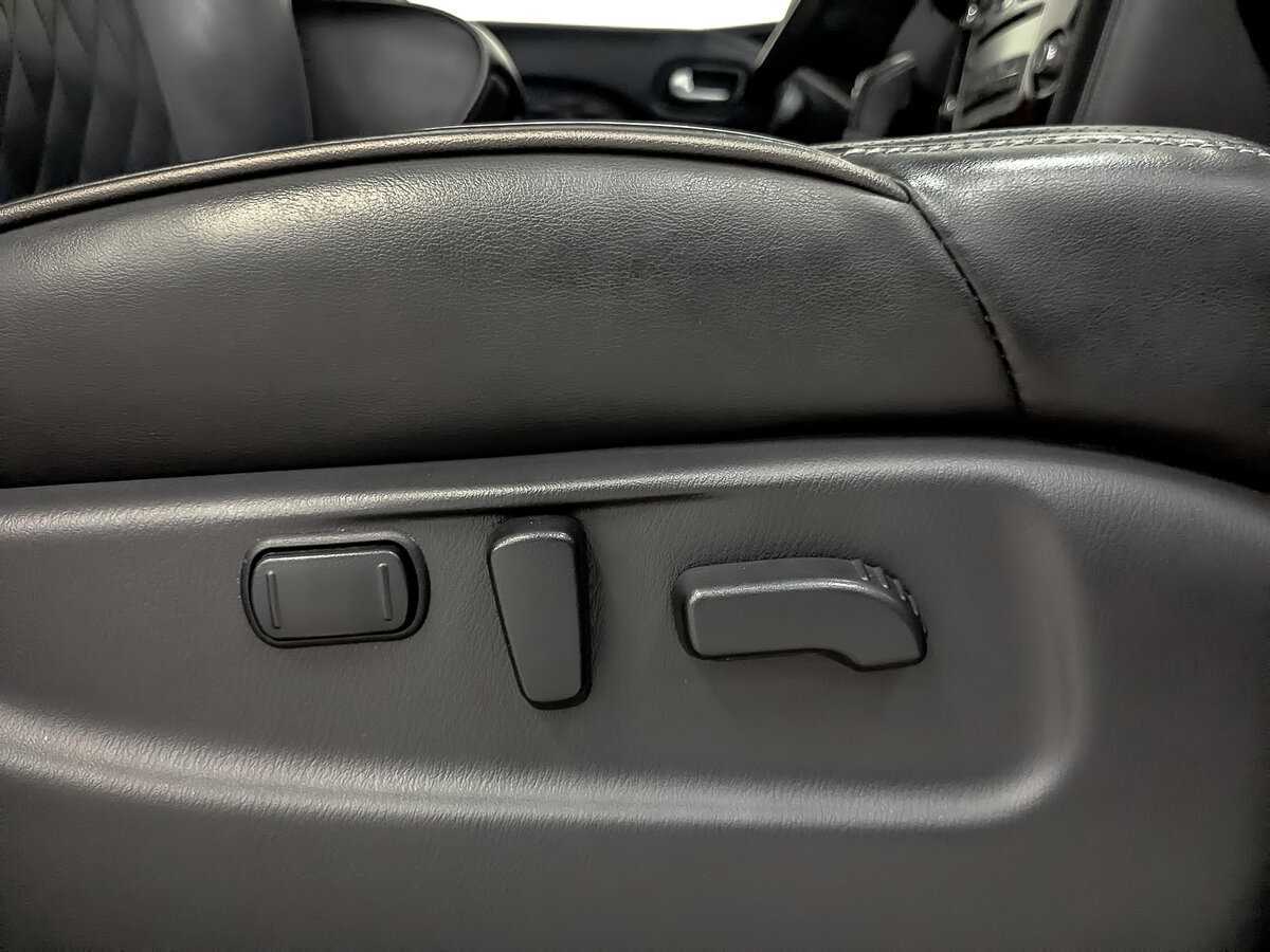 Infiniti QX80, 2018 Фото №24